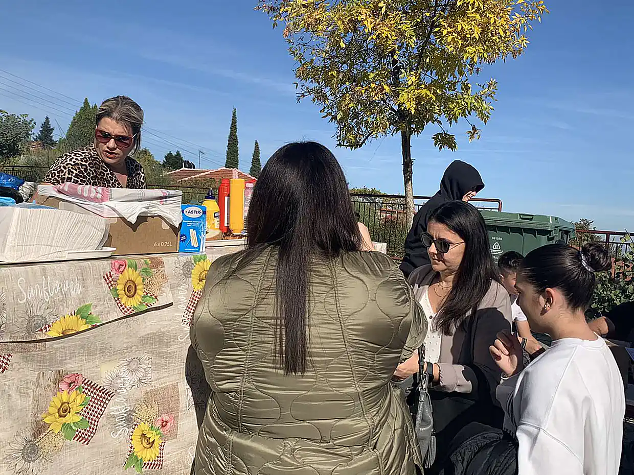 Κατερίνη - Μεσαία Μηλιά: Γιορτή Τσίπουρου και έκθεση τοπικών προϊόντων (εικόνες και βίντεο) Κατερίνη – Μεσαία Μηλιά: Γιορτή τσίπουρου και έκθεση τοπικών προϊόντων (εικόνες και βίντεο)