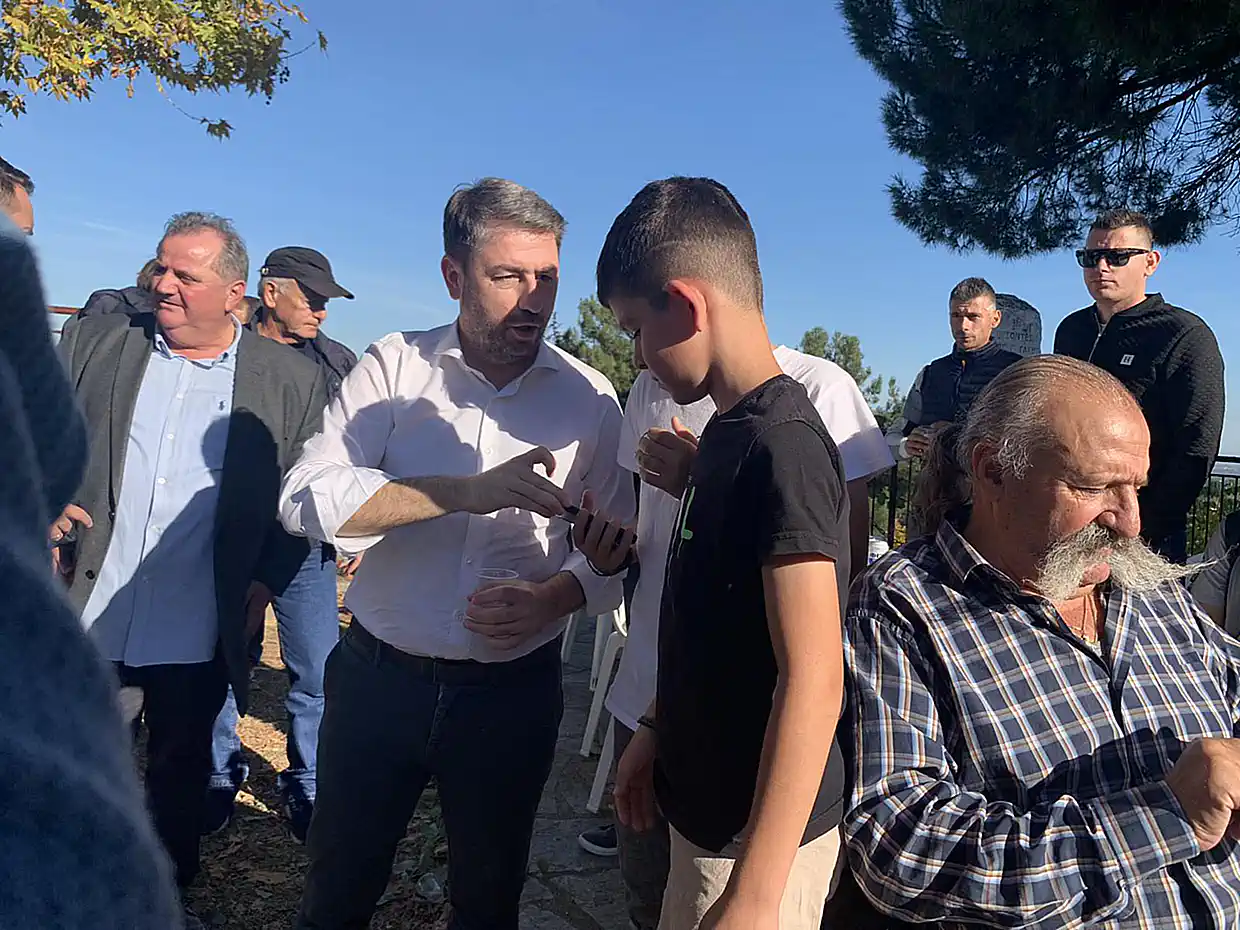 Κατερίνη - Μεσαία Μηλιά: Γιορτή Τσίπουρου και έκθεση τοπικών προϊόντων (εικόνες και βίντεο) Κατερίνη – Μεσαία Μηλιά: Γιορτή τσίπουρου και έκθεση τοπικών προϊόντων (εικόνες και βίντεο)