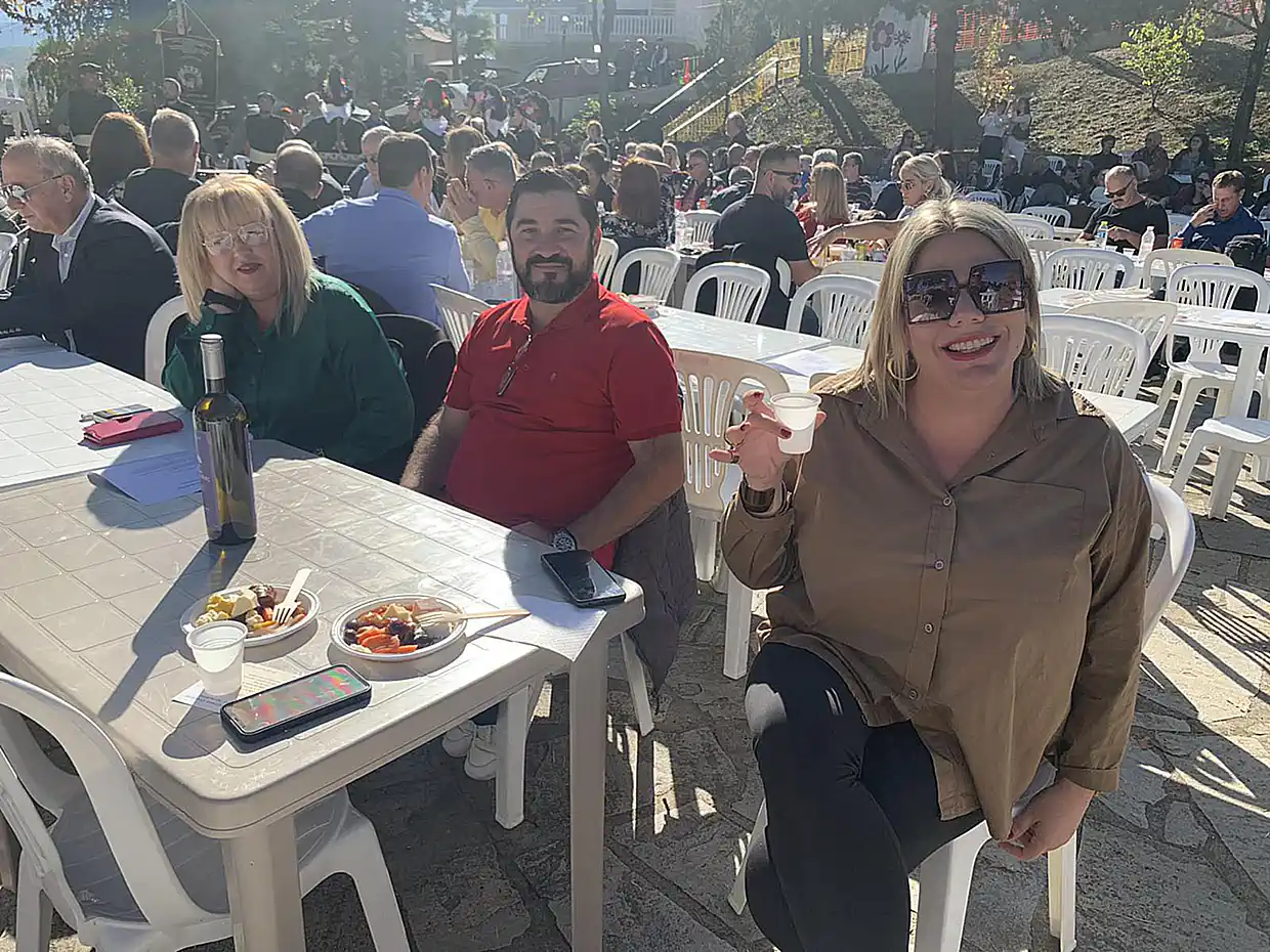 Κατερίνη - Μεσαία Μηλιά: Γιορτή Τσίπουρου και έκθεση τοπικών προϊόντων (εικόνες και βίντεο) Κατερίνη – Μεσαία Μηλιά: Γιορτή τσίπουρου και έκθεση τοπικών προϊόντων (εικόνες και βίντεο)