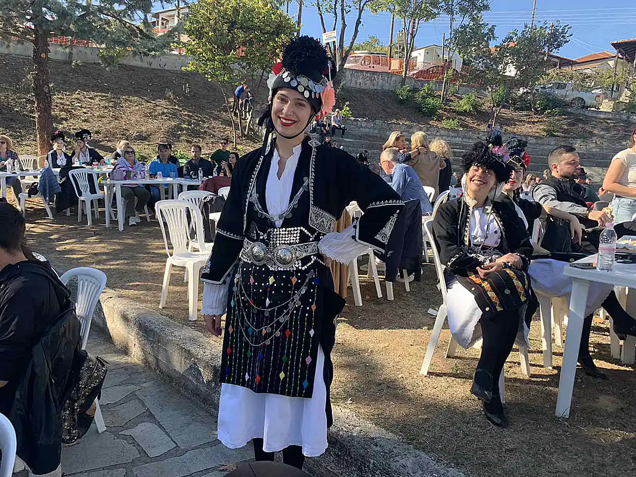 Κατερίνη - Μεσαία Μηλιά: Γιορτή Τσίπουρου και έκθεση τοπικών προϊόντων (εικόνες και βίντεο) Κατερίνη – Μεσαία Μηλιά: Γιορτή τσίπουρου και έκθεση τοπικών προϊόντων (εικόνες και βίντεο)