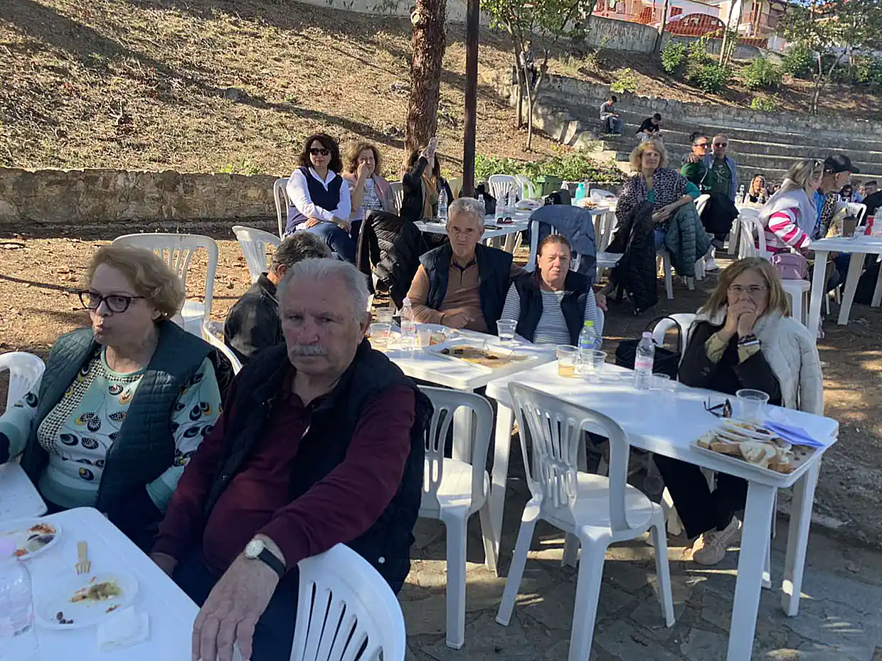 Κατερίνη - Μεσαία Μηλιά: Γιορτή Τσίπουρου και έκθεση τοπικών προϊόντων (εικόνες και βίντεο) Κατερίνη – Μεσαία Μηλιά: Γιορτή τσίπουρου και έκθεση τοπικών προϊόντων (εικόνες και βίντεο)