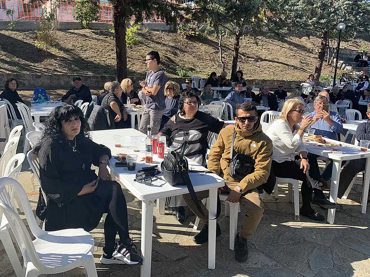 Κατερίνη - Μεσαία Μηλιά: Γιορτή Τσίπουρου και έκθεση τοπικών προϊόντων (εικόνες και βίντεο) Κατερίνη – Μεσαία Μηλιά: Γιορτή τσίπουρου και Έκθεση τοπικών Προϊόντων