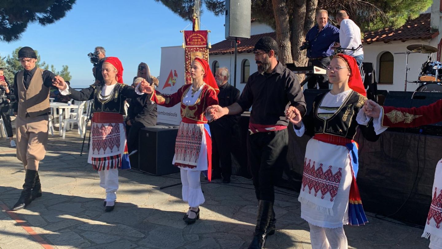 Κατερίνη - Μεσαία Μηλιά: Γιορτή Τσίπουρου και έκθεση τοπικών προϊόντων (εικόνες και βίντεο) Κατερίνη – Μεσαία Μηλιά: Γιορτή Τσίπουρου και έκθεση τοπικών προϊόντων (εικόνες και βίντεο)