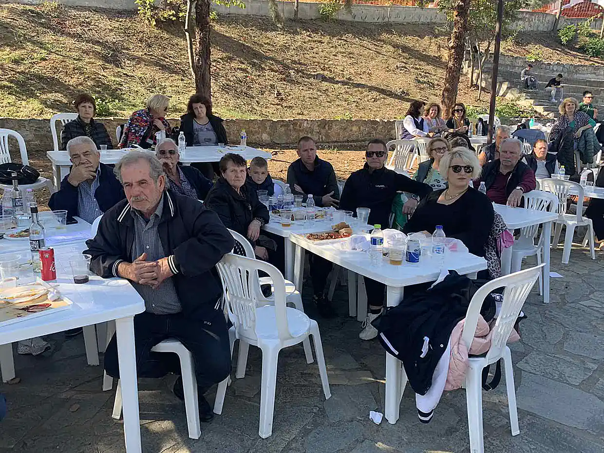 Κατερίνη - Μεσαία Μηλιά: Γιορτή Τσίπουρου και έκθεση τοπικών προϊόντων (εικόνες και βίντεο) Κατερίνη – Μεσαία Μηλιά: Γιορτή τσίπουρου και έκθεση τοπικών προϊόντων (εικόνες και βίντεο)