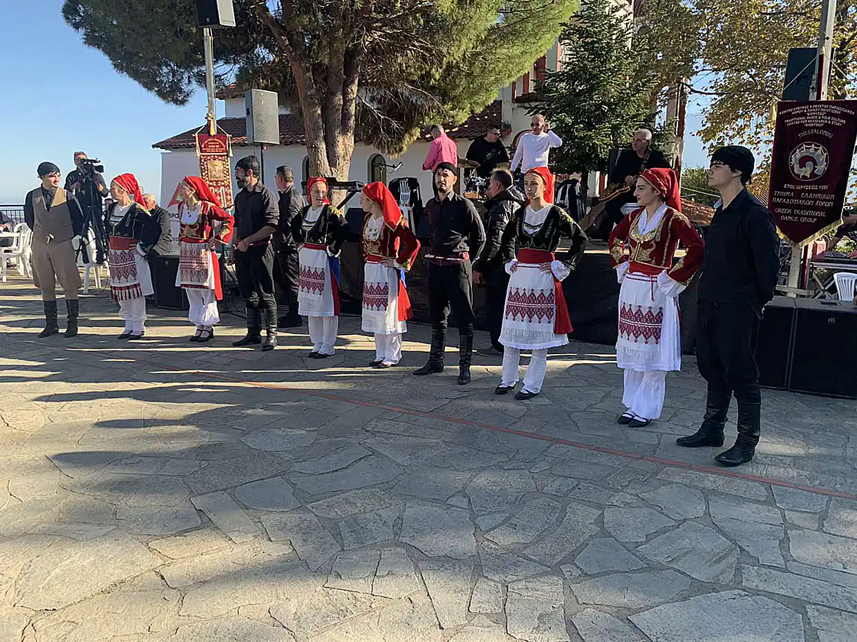 Κατερίνη - Μεσαία Μηλιά: Γιορτή Τσίπουρου και έκθεση τοπικών προϊόντων (εικόνες και βίντεο) Κατερίνη – Μεσαία Μηλιά: Γιορτή τσίπουρου και έκθεση τοπικών προϊόντων (εικόνες και βίντεο)