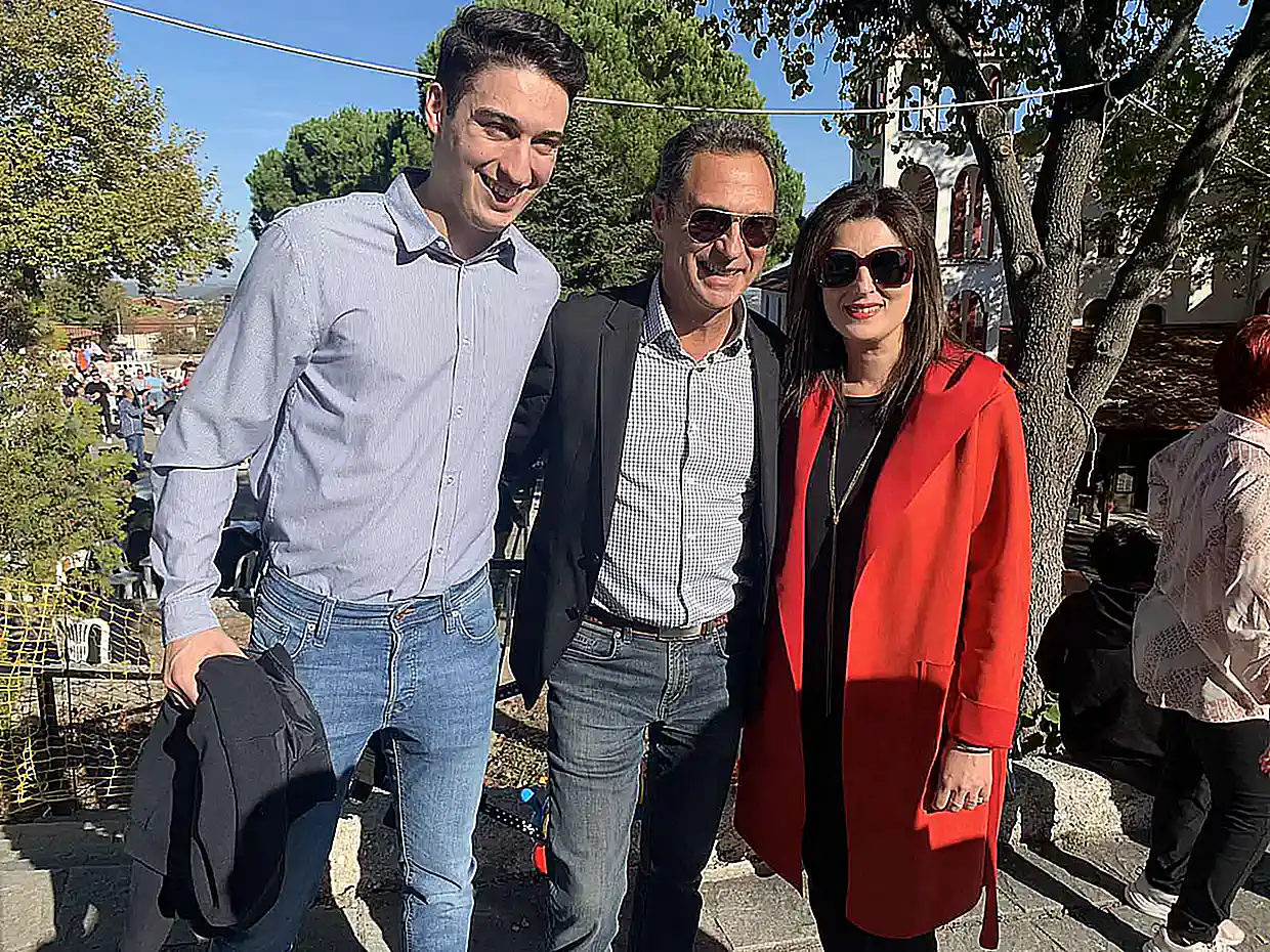 Κατερίνη - Μεσαία Μηλιά: Γιορτή Τσίπουρου και έκθεση τοπικών προϊόντων (εικόνες και βίντεο) Κατερίνη – Μεσαία Μηλιά: Γιορτή τσίπουρου και έκθεση τοπικών προϊόντων (εικόνες και βίντεο)