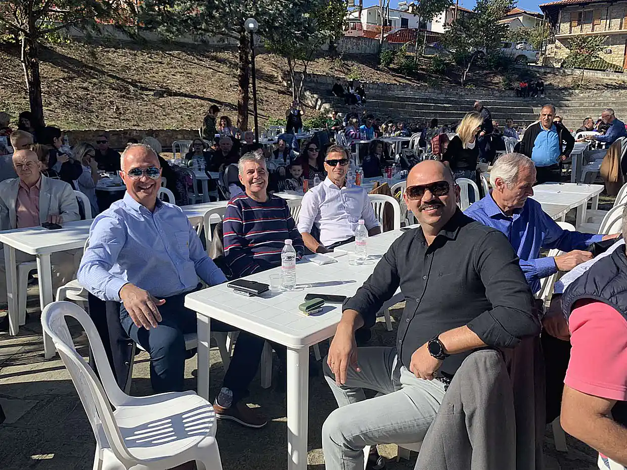 Κατερίνη - Μεσαία Μηλιά: Γιορτή Τσίπουρου και έκθεση τοπικών προϊόντων (εικόνες και βίντεο) Κατερίνη – Μεσαία Μηλιά: Γιορτή τσίπουρου και Έκθεση τοπικών Προϊόντων