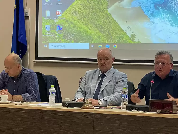 Δημοτικό Συμβούλιο Κατερίνης: «Μύρισε» το Πάρκο των Χρωμάτων - Αποχώρησε η «Εκκίνηση» Κατερίνη: Ζωντανή μετάδοση της συνεδρίασης του Δημοτικού Συμβουλίου