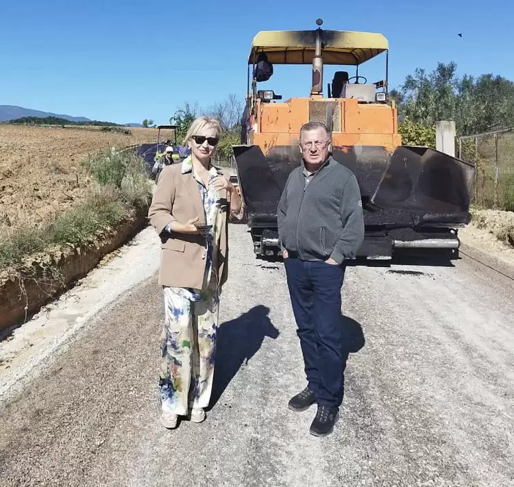 Οι εργασίες ασφαλτόστρωσης του Μοσχοχωρίου από το Δήμο Κατερίνης με χρηματοδότηση της Περιφερειακής Ενότητας Πιερίας