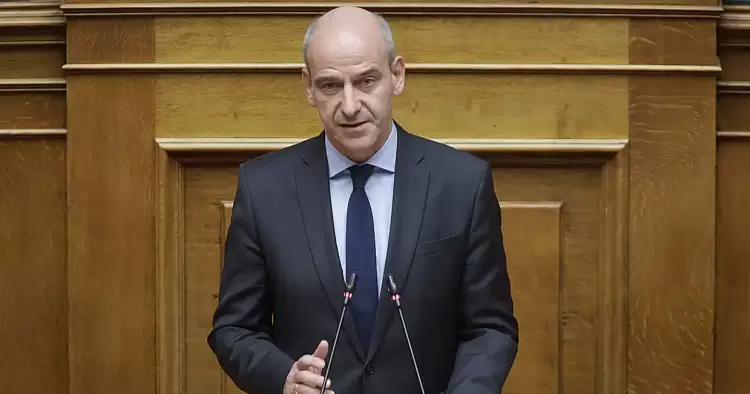 Ομιλία Φώντα Μπαραλιάκου στην Ολομέλεια της Βουλής: «Με ειδική ρύθμιση ενισχύεται με προσωπικό το Κτηματολόγιο Κατερίνης»