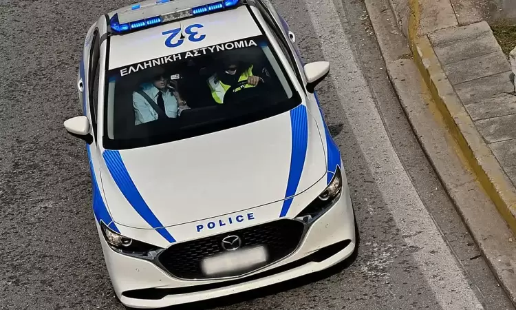 Παράνομες υιοθεσίες σε Κατερίνη και Αθήνα: Συνελήφθη 38χρονος Βούλγαρος Παράνομες υιοθεσίες σε Κατερίνη και Αθήνα: Συνελήφθη 38χρονος Βούλγαρος