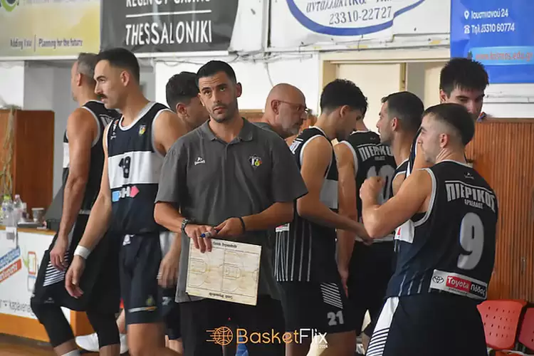 Σταύρος Ευγενειάδης: «Δε μπορώ να κάνω κάτι και να είμαι flat, θέλω όταν ασχολούμαι με κάτι να πετυχαίνω» Σταύρος Ευγενειάδης: «Δε μπορώ να κάνω κάτι και να είμαι Flat, θέλω όταν ασχολούμαι με κάτι να πετυχαίνω»