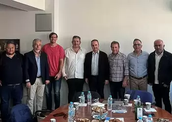Συνάντηση του υπ. Προέδρου του Επιμελητηρίου Κώστα Πίτσια και των υπ. συμβούλων του με το Δ.Σ  της Ένωσης Ξενοδόχων Πιερίας