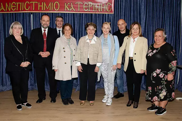 Θεοφανώ Παπαζήση στο Ανοικτό Πανεπιστήμιο Κατερίνης: Η συνεπιμέλεια ευδοκιμεί όταν οι γονείς τα βρίσκουν και δεν «σφάζονται» Θεοφανώ Παπαζήση στο Ανοικτό Πανεπιστήμιο Κατερίνης: Η συνεπιμέλεια ευδοκιμεί όταν οι γονείς τα βρίσκουν και δεν «σφάζονται»