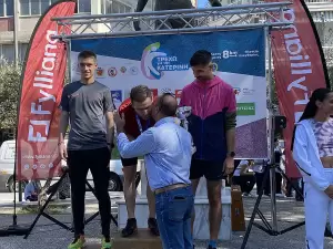 Τρέχω για την Κατερίνη: Η απονομή των μεταλλίων από τον αγώνα δρόμου (βίντεο & εικόνες)