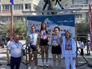 Τρέχω για την Κατερίνη: Η απονομή των μεταλλίων από τον αγώνα δρόμου (βίντεο & εικόνες)