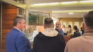 Ο υπ. πρόεδρος του Επιμελητηρίου Πιερίας κ. Κώστα Πίτσιας στα καταστήματα της πόλης