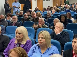 50 χρόνια για την πράσινη παράταξη - Εορταστική εκδήλωση από την Νομαρχιακή ΠΑΣΟΚ Πιερίας (εικόνες) 50 χρόνια για την πράσινη παράταξη – Εορταστική εκδήλωση από την Νομαρχιακή ΠΑΣΟΚ Πιερίας