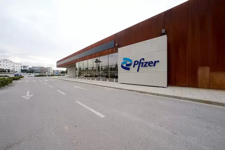 H Pfizer στη Θεσσαλονίκη επεκτείνεται