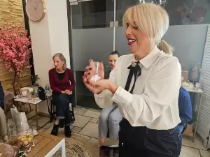 Δωρεάν σεμινάριο μακιγιάζ για τα μέλη του Συλλόγου Καρκινοπαθών Πιερίας