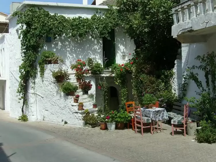 Ελληνικό χωριό στα καλύτερα του κόσμου