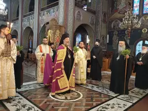 Κατερίνη: Αρχιερατικό Συλλείτουργο στον Ιερό Καθεδρικό Ναό Θείας Αναλήψεως Κατερίνη: Αρχιερατικό Συλλείτουργο στον Ιερό Καθεδρικό Ναό Θείας Αναλήψεως