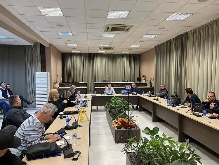 Κατερίνη: Δείτε Live την συνέντευξη – ενημέρωση που δίνει ο Δήμαρχος, Ιωάννης Ντούμος