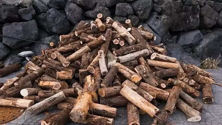 Καυσόξυλα και πετρέλαιο θέρμανσης –  Που θα κυμανθούν οι τιμές φέτος