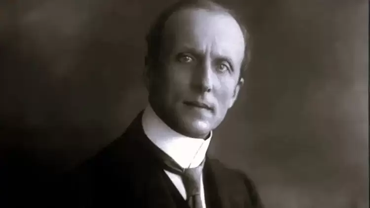 Κωνσταντίνος Καραθεοδωρή: Τον διεκδικούσαν τα πανεπιστήμια του κόσμου και στην Ελλάδα τού πρόσφεραν θέση δασκάλου στην επαρχία Κωνσταντίνος Καραθεοδωρή: Τον διεκδικούσαν τα πανεπιστήμια του κόσμου και στην Ελλάδα τού πρόσφεραν θέση δασκάλου στην επαρχία