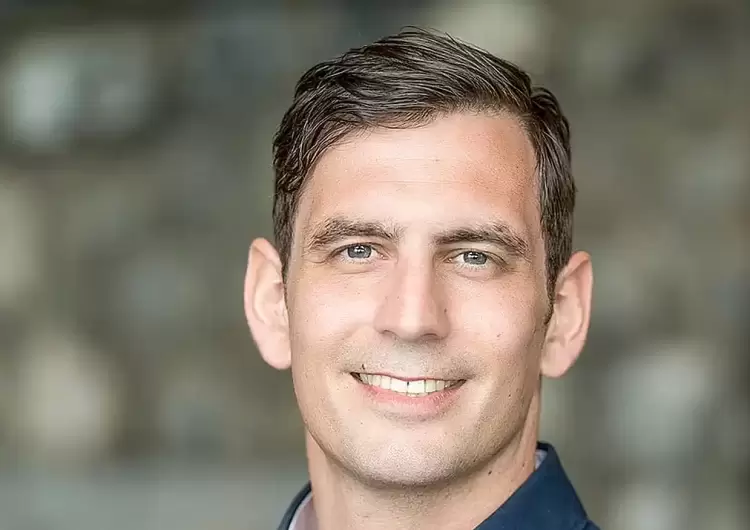 Ο Μάνος Τζόβας στο πλευρό του Κώστα Πίτσια