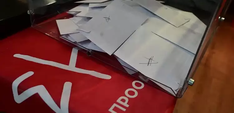 Μάχη στο ΣΥΡΙΖΑ για τους συνέδρους σε κλίμα πόλωσης –  Τι θα φέρει η επόμενη ημέρα