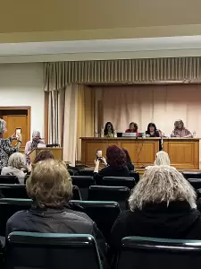 Η παρουσίαση της ποιητικής συλλογής της Ευαγγελίας Δαμουλή