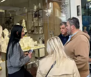 Περιοδεία του υπ. Προέδρου Κώστα Πίτσια στην κεντρική αγορά της Κατερίνης Περιοδεία του υπ. Προέδρου Κώστα Πίτσια στην κεντρική αγορά της Κατερίνης