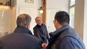 Περιοδεία του υπ. Προέδρου Κώστα Πίτσια στην κεντρική αγορά της Κατερίνης Περιοδεία του υπ. Προέδρου Κώστα Πίτσια στην κεντρική αγορά της Κατερίνης