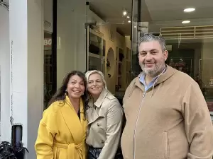 Περιοδεία του υπ. Προέδρου Κώστα Πίτσια στην κεντρική αγορά της Κατερίνης Περιοδεία του υπ. Προέδρου Κώστα Πίτσια στην κεντρική αγορά της Κατερίνης