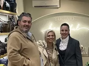 Περιοδεία του υπ. Προέδρου Κώστα Πίτσια στην κεντρική αγορά της Κατερίνης Περιοδεία του υπ. Προέδρου Κώστα Πίτσια στην κεντρική αγορά της Κατερίνης