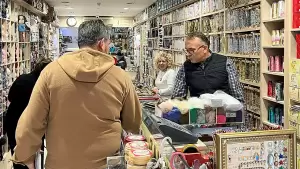 Περιοδεία του υπ. Προέδρου Κώστα Πίτσια στην κεντρική αγορά της Κατερίνης Περιοδεία του υπ. Προέδρου Κώστα Πίτσια στην κεντρική αγορά της Κατερίνης