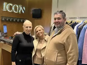 Περιοδεία του υπ. Προέδρου Κώστα Πίτσια στην κεντρική αγορά της Κατερίνης Περιοδεία του υπ. Προέδρου Κώστα Πίτσια στην κεντρική αγορά της Κατερίνης