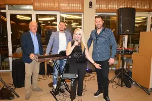 Ποσειδών Πάλλας: Βραδιά τιμής και ευχαριστιών προς το προσωπικό του ξενοδοχείου (εικόνες) Ποσειδών Πάλλας: Βραδιά τιμής και ευχαριστιών προς το προσωπικό του ξενοδοχείου