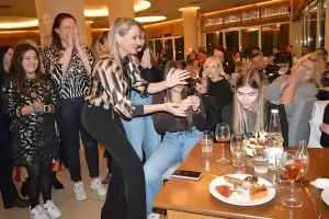 Ποσειδών Πάλλας: Βραδιά τιμής και ευχαριστιών προς το προσωπικό του ξενοδοχείου (εικόνες) Ποσειδών Πάλλας: Βραδιά τιμής και ευχαριστιών προς το προσωπικό του ξενοδοχείου