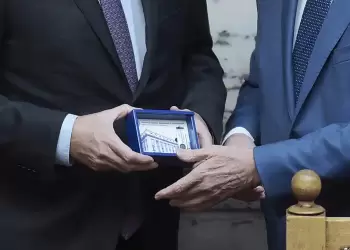 Προϋπολογισμός: Ανάπτυξη στο 2,3% το 2025 – Πτώση πληθωρισμού στο 2,1% και μείωση χρέους στο 147,5%