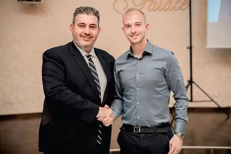 Ψήφο εμπιστοσύνης στον Δημήτριο Μπάσδρα από τους νέους επιχειρηματίες