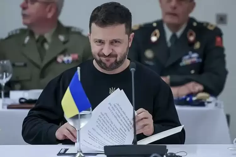 “Στροφή” από Ζελένσκι: Οι όροι του για το τέλος του πολέμου στην Ουκρανία “Στροφή” από Ζελένσκι: Οι όροι του για το τέλος του πολέμου στην Ουκρανία