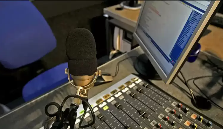 Συνέντευξη με τον Γιώργο Καρατζαφέρη, πριν αρχίσουν τα μνημόνια να γίνονται καθεστώς στην Ελλάδα