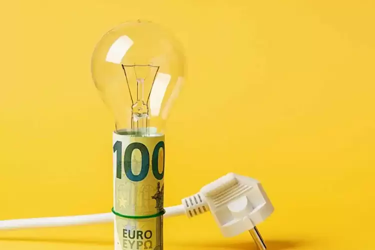 Τιμολόγια ρεύματος: Βουτιά μέχρι και τα 0,116 ευρώ/kWh για τον Νοέμβριο Τιμολόγια ρεύματος: Βουτιά μέχρι και τα 0,116 ευρώ/kwh για τον Νοέμβριο