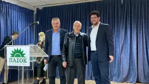 Το ΠΑΣΟΚ γιόρτασε και ήταν όλοι εκεί Το ΠΑΣΟΚ γιόρτασε και ήταν όλοι εκεί