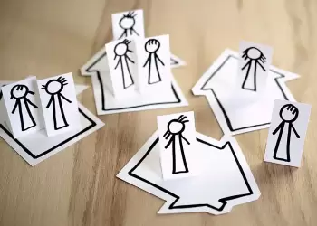 Χαραμάδες… ελπίδας για το δημογραφικό