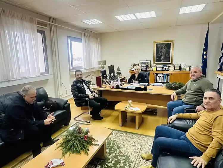 Έκτακτη σύσκεψη στην Αντιπεριφέρεια: Πως θα μεταφέρονται οι μαθητές του Λόφου και της Ράχης Έκτακτη σύσκεψη στην Αντιπεριφέρεια: Πως θα μεταφέρονται οι μαθητές του Λόφου και της Ράχης