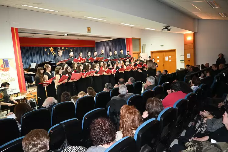 26ο Χορωδιακό Φεστιβάλ Δ. Κατερίνης: Βραδιά γιορτής για τη Μουσική (εικόνες) 26ο Χορωδιακό Φεστιβάλ Δ. Κατερίνης: Βραδιά γιορτής για τη Μουσική