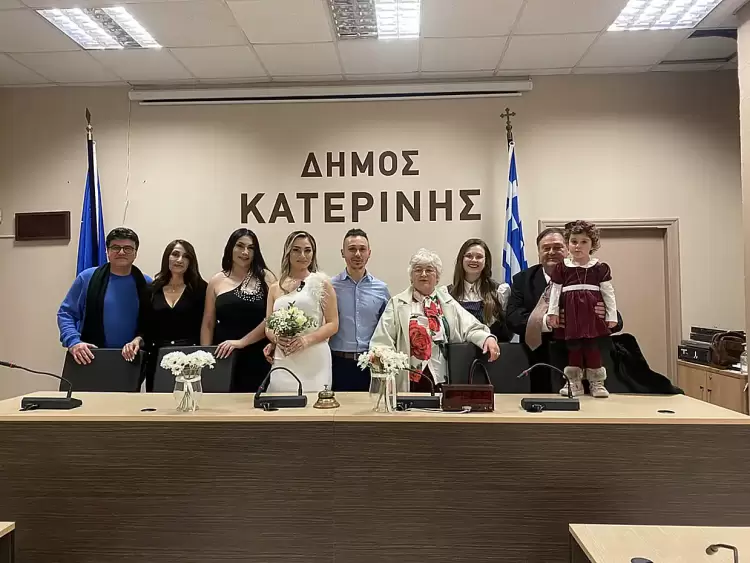 Βίον ανθόσπαρτον στη Μελίνα και στο Γιάννη Βίον ανθόσπαρτον στη Μελίνα και στο Γιάννη